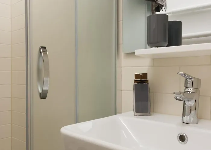 Quiet & Family Friendly, Free Parking, Near Park ريغا