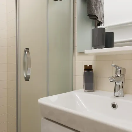 Quiet & Family Friendly, Free Parking, Near Park Рига