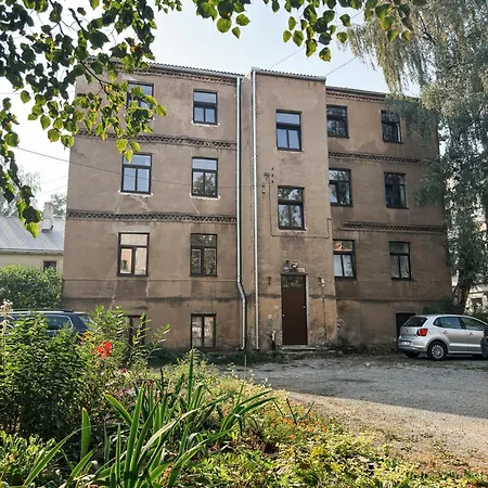 Quiet & Family Friendly, Free Parking, Near Park Riga